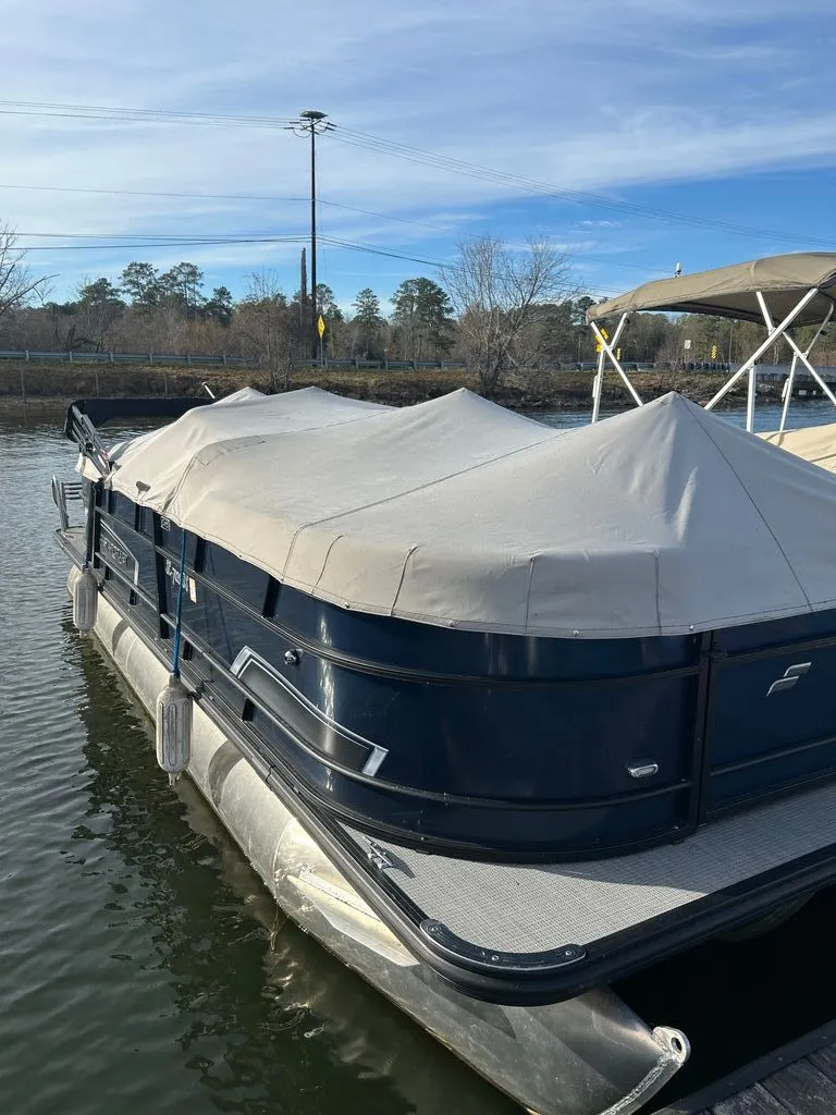 Slide: The Image of Starcraft EXS 3 2022 - 1