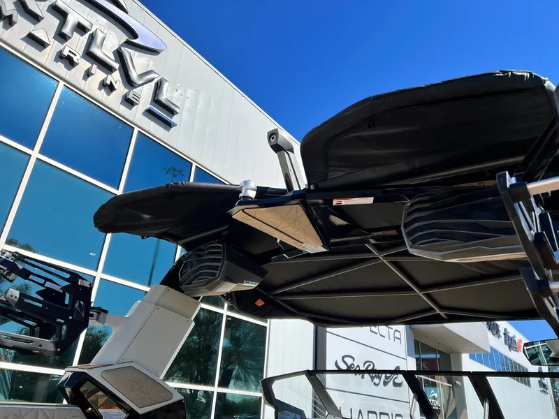 Slide: The Image of Nautique Super Air Nautique G25 Paragon 2026 - 14