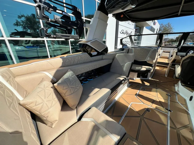 Slide: The Image of Nautique Super Air Nautique G25 Paragon 2026 - 28