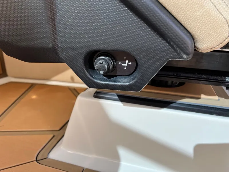 Slide: The Image of Nautique Super Air Nautique G25 Paragon 2026 - 31