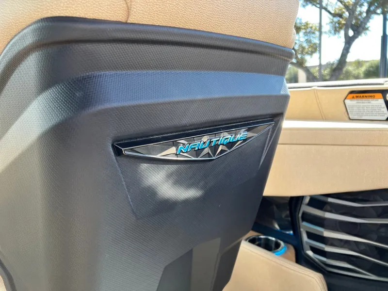 Slide: The Image of Nautique Super Air Nautique G25 Paragon 2026 - 32