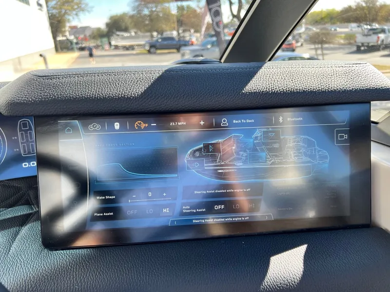 Slide: The Image of Nautique Super Air Nautique G25 Paragon 2026 - 37