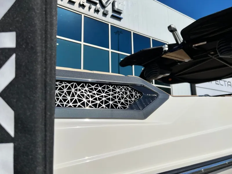 Slide: The Image of Nautique Super Air Nautique G25 Paragon 2026 - 4