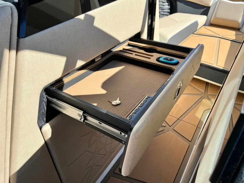 Slide: The Image of Nautique Super Air Nautique G25 Paragon 2026 - 45