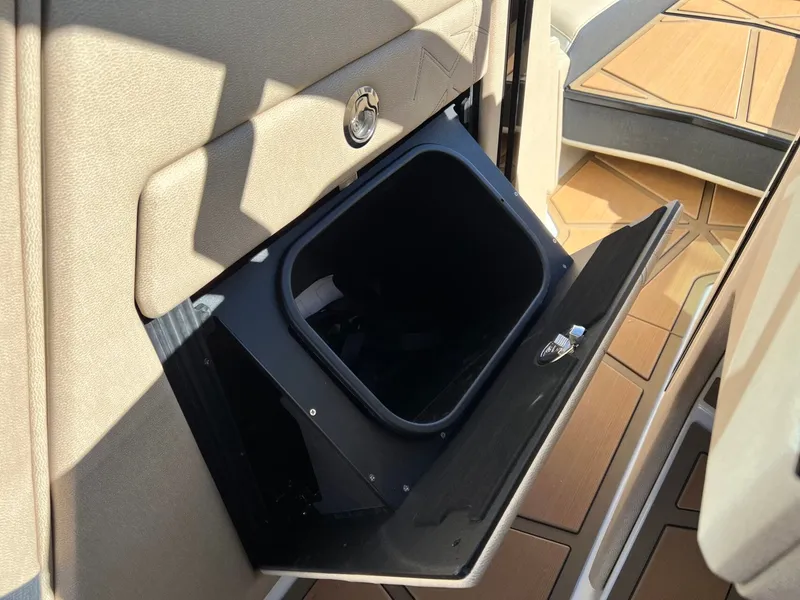 Slide: The Image of Nautique Super Air Nautique G25 Paragon 2026 - 46