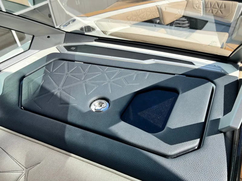 Slide: The Image of Nautique Super Air Nautique G25 Paragon 2026 - 47