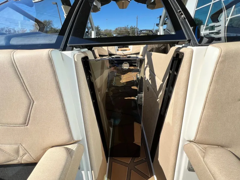 Slide: The Image of Nautique Super Air Nautique G25 Paragon 2026 - 58