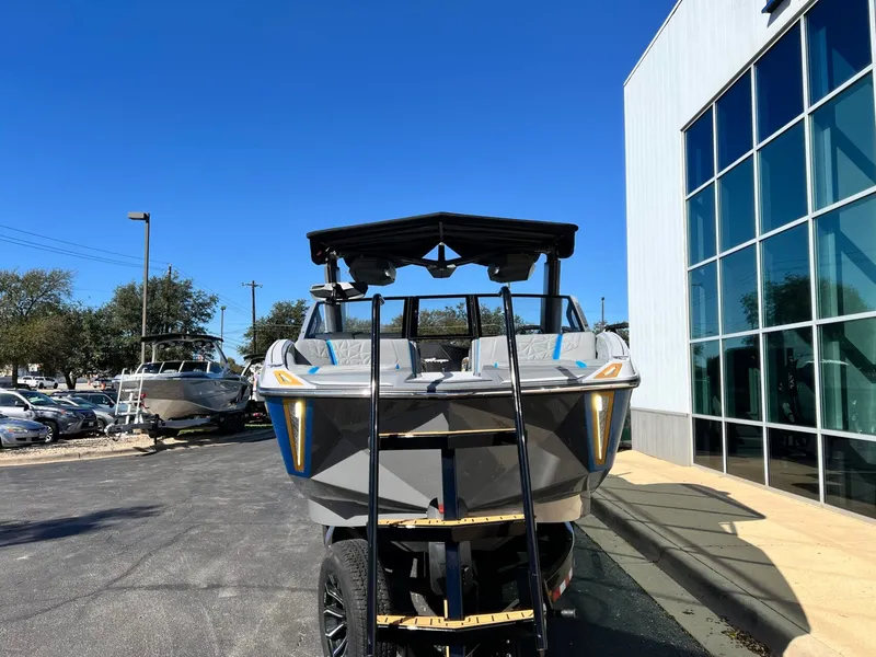 Slide: The Image of Nautique Super Air Nautique G25 Paragon 2026 - 12