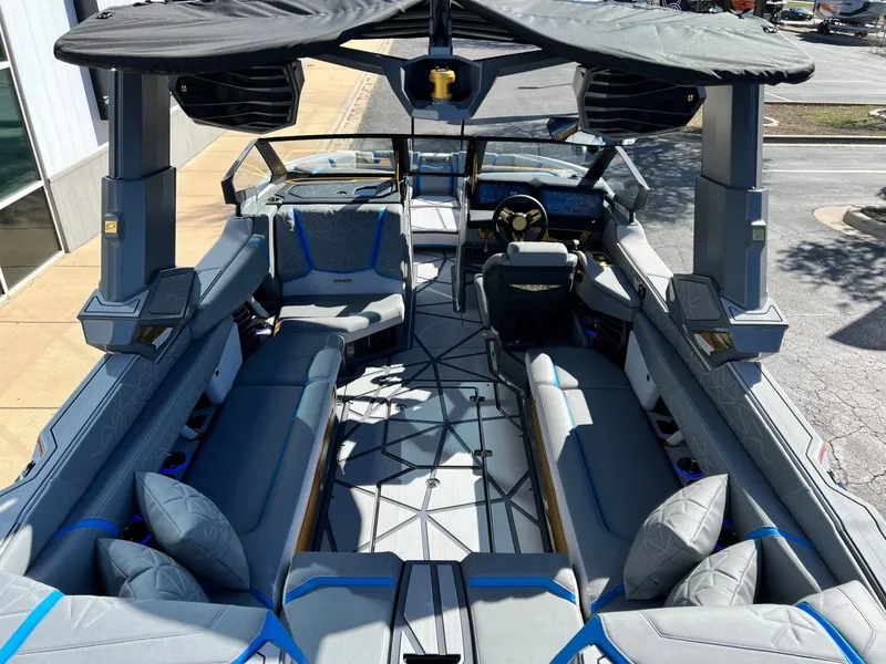 Slide: The Image of Nautique Super Air Nautique G25 Paragon 2026 - 21