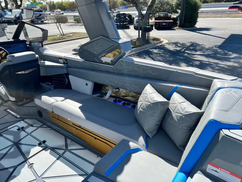 Slide: The Image of Nautique Super Air Nautique G25 Paragon 2026 - 23