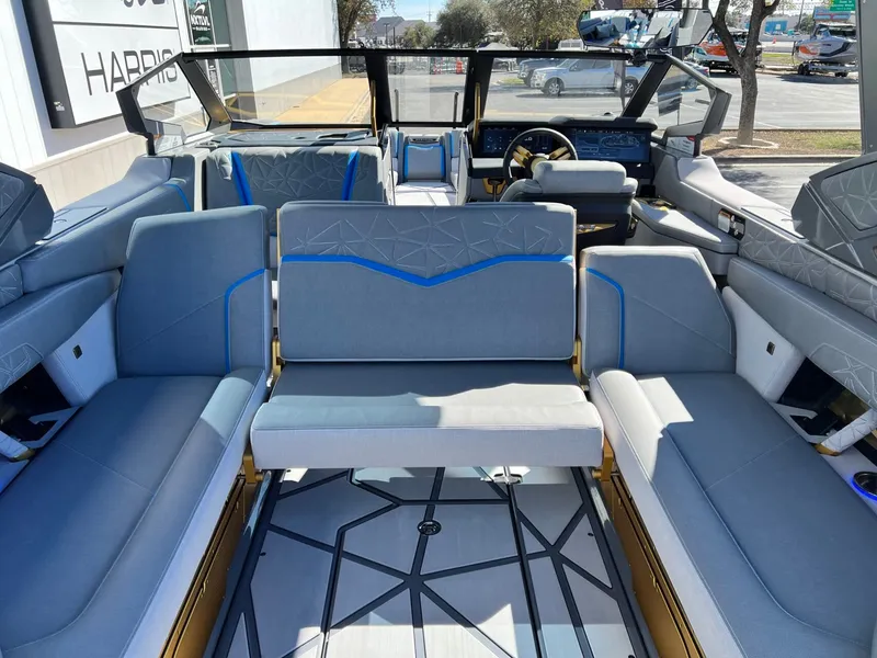 Slide: The Image of Nautique Super Air Nautique G25 Paragon 2026 - 24