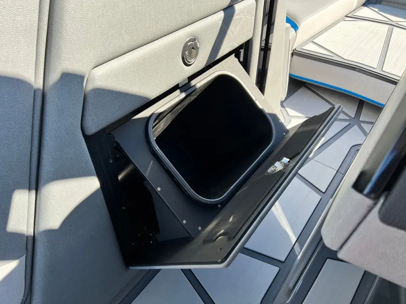 Slide: The Image of Nautique Super Air Nautique G25 Paragon 2026 - 46