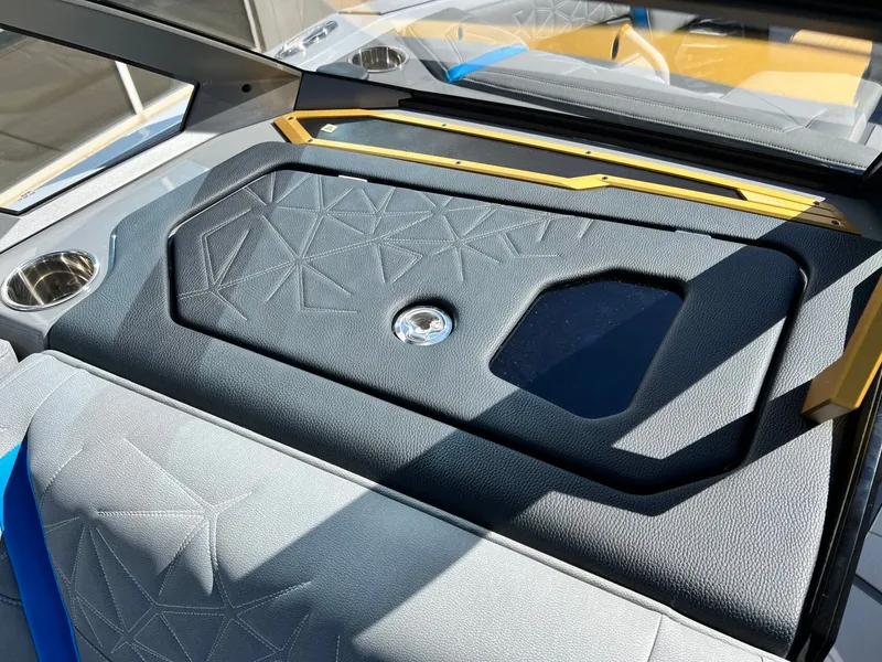 Slide: The Image of Nautique Super Air Nautique G25 Paragon 2026 - 47