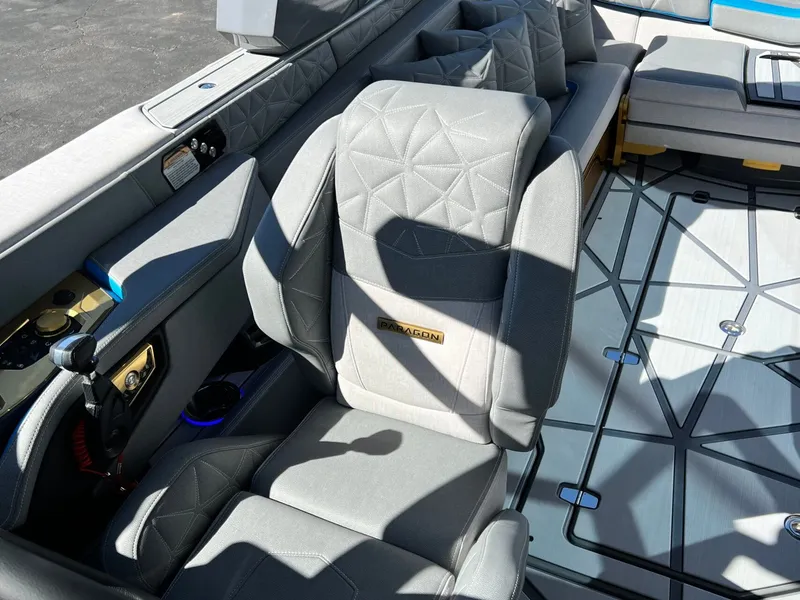 Slide: The Image of Nautique Super Air Nautique G25 Paragon 2026 - 62