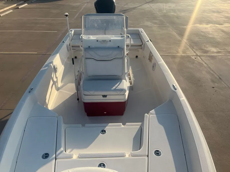 Slide: The Image of Skeeter SX2250 2021 - 16