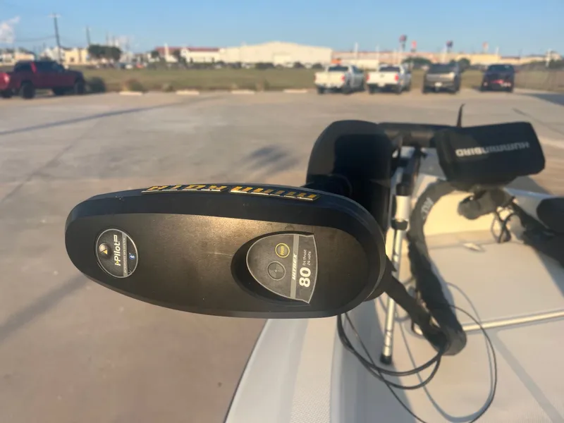 Slide: The Image of Skeeter SX2250 2021 - 30