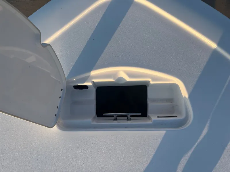 Slide: The Image of Tidewater 2500 Carolina Bay 2023 - 17