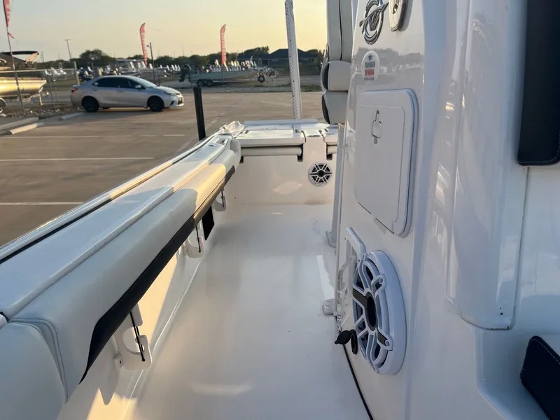 Slide: The Image of Tidewater 2500 Carolina Bay 2023 - 21