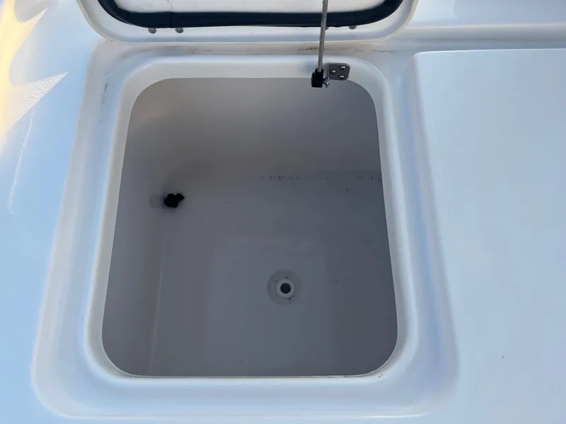 Slide: The Image of Tidewater 2500 Carolina Bay 2023 - 29