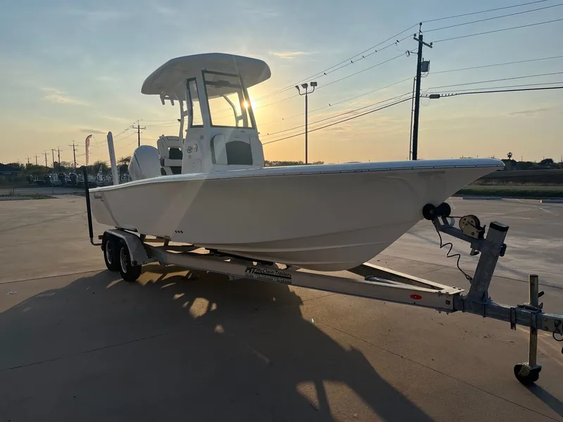 Slide: The Image of Tidewater 2500 Carolina Bay 2023 - 6