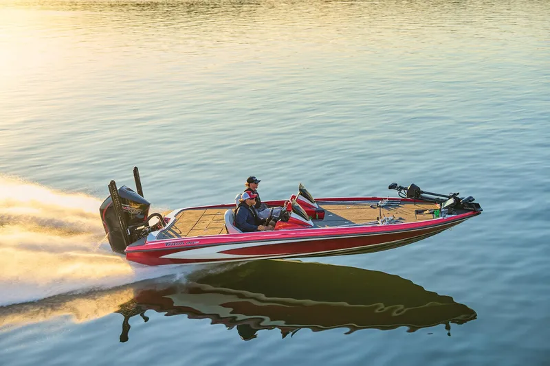 Slide: The Image of Triton 20XP Patriot 2026 - 100