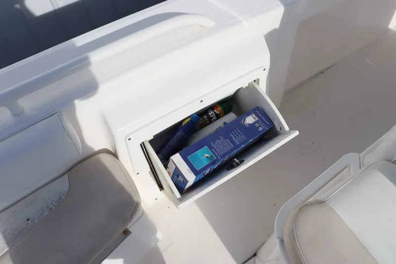 Slide: The Image of Everglades 243 Center Console 2011 - 17