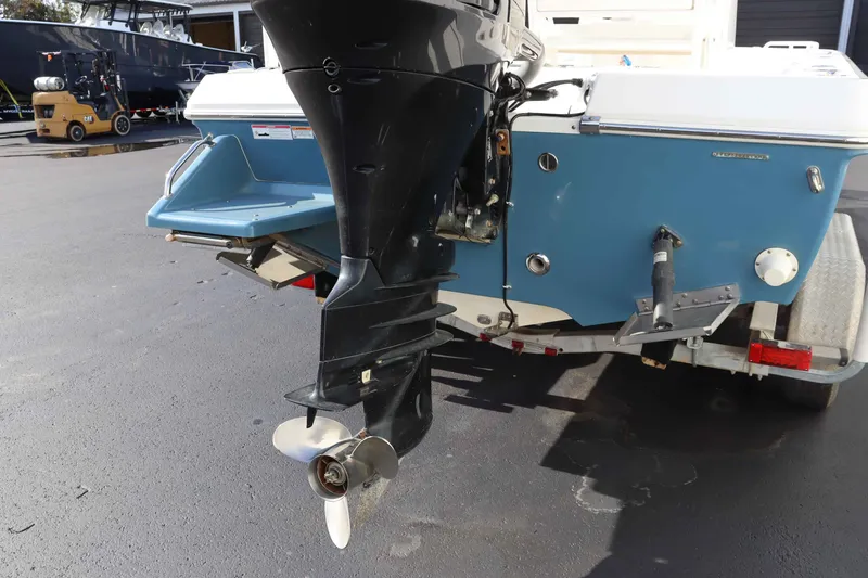 Slide: The Image of Everglades 243 Center Console 2011 - 4