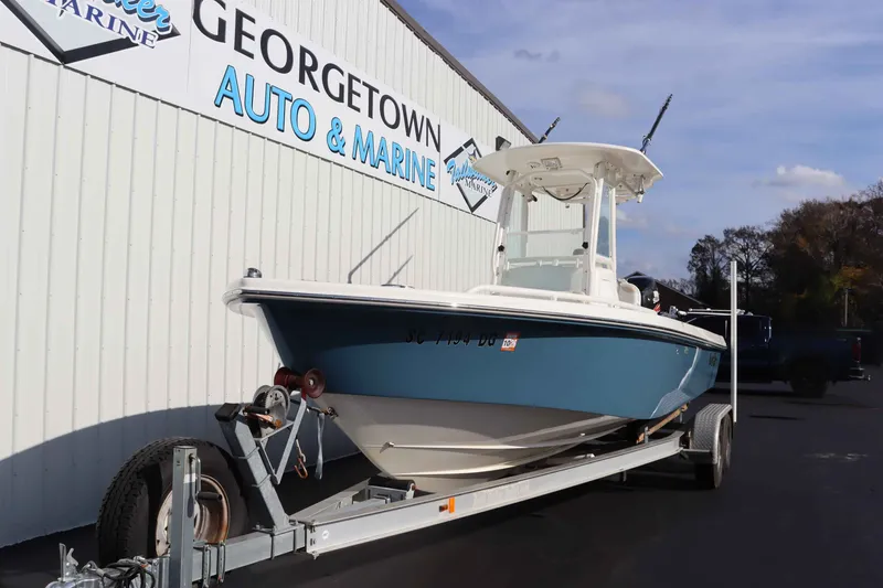 Slide: The Image of Everglades 243 Center Console 2011 - 5