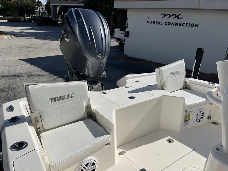 Slide: The Image of Maverick 2500 Hybrid 2024 - 16