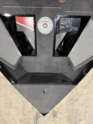 Slide: The Image of Lund 1650 Rebel XL SS 2026 - 5