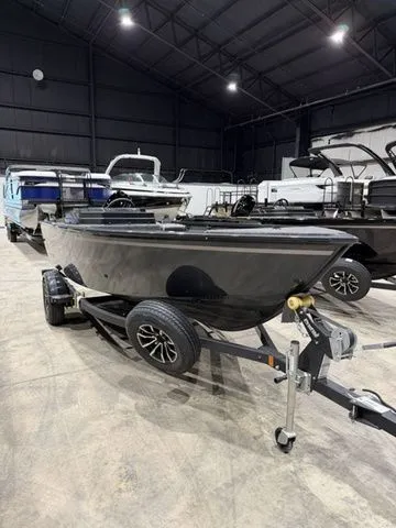 Slide: The Image of Lund 1650 Rebel XL SS 2026 - 4