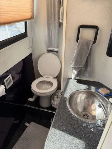 Slide: The Image of Mainship 41 Double Cabin 1989 - 10