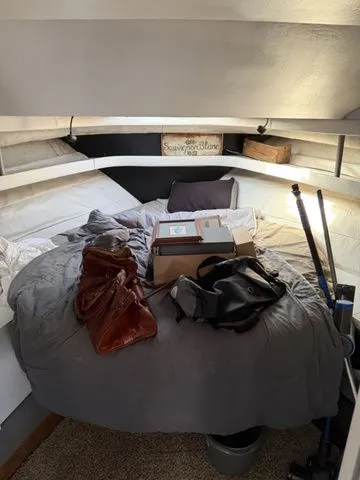 Slide: The Image of Mainship 41 Double Cabin 1989 - 14