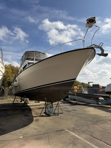 Slide: The Image of Mainship 41 Double Cabin 1989 - 5