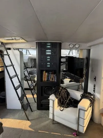 Slide: The Image of Mainship 41 Double Cabin 1989 - 8