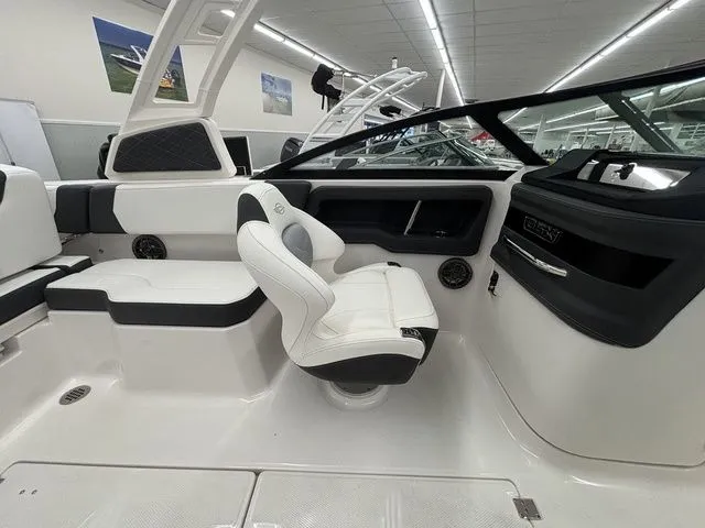 Slide: The Image of Chaparral 250 OSX 2026 - 21