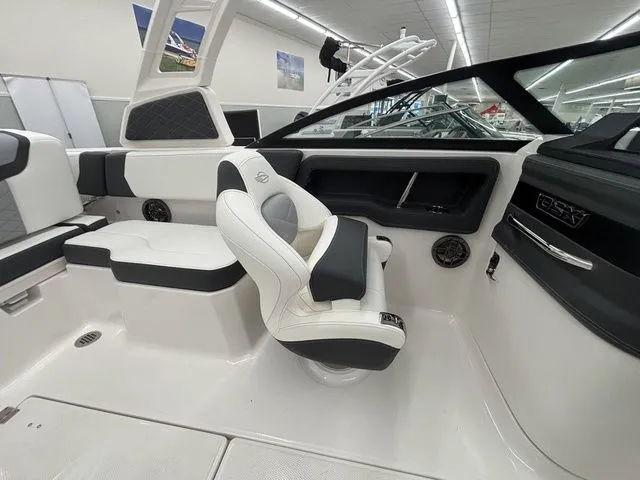 Slide: The Image of Chaparral 250 OSX 2026 - 22