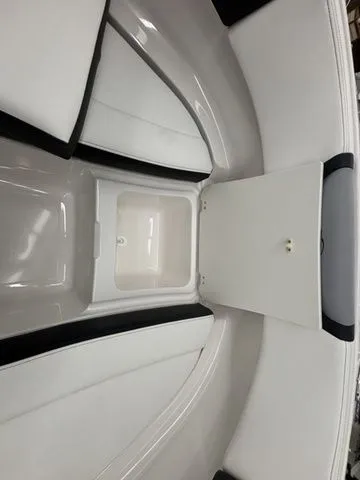 Slide: The Image of Chaparral 250 OSX 2026 - 36