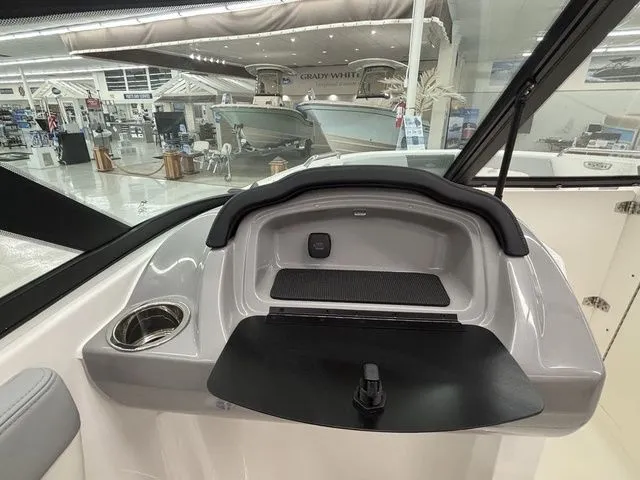 Slide: The Image of Chaparral 21 SSi OB 2026 - 23