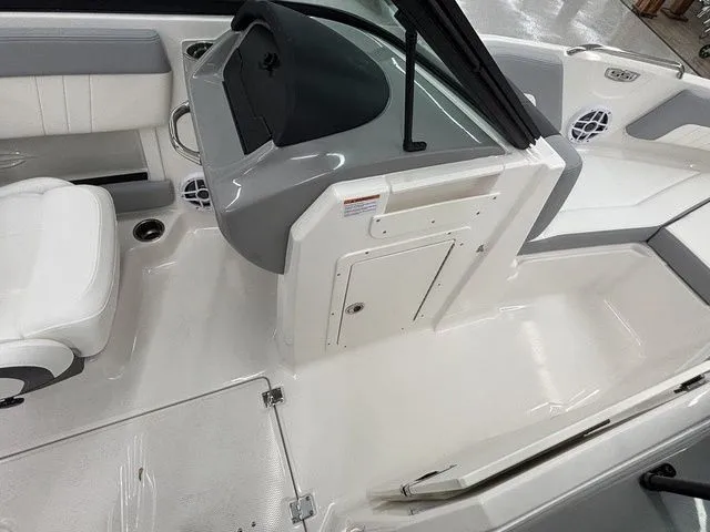 Slide: The Image of Chaparral 21 SSi OB 2026 - 28