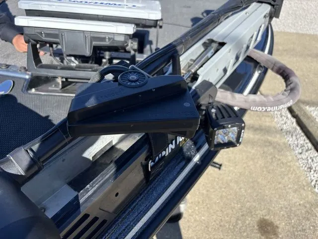 Slide: The Image of Phoenix Bass Boat 921 Elite 2020 - 12