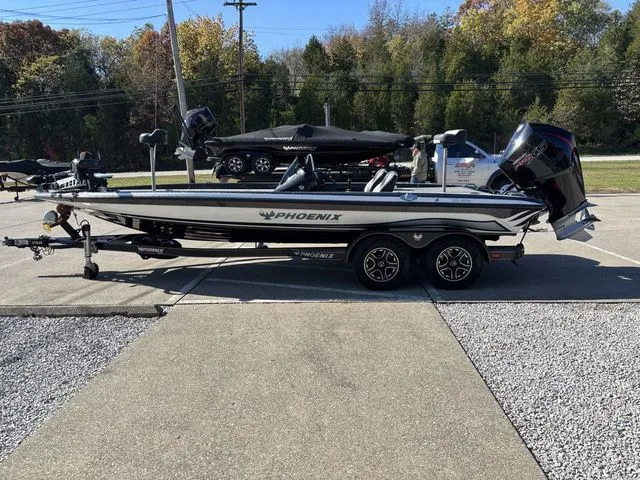 Slide: The Image of Phoenix Bass Boat 921 Elite 2020 - 19
