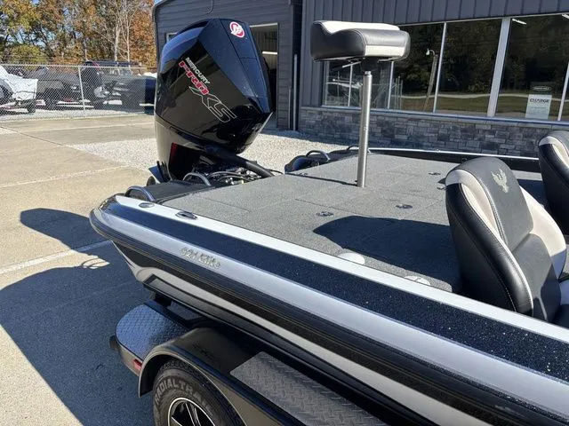 Slide: The Image of Phoenix Bass Boat 921 Elite 2020 - 5