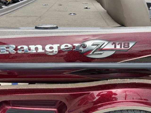 Slide: The Image of Ranger Boats Z118 2012 - 6