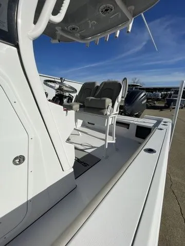 Slide: The Image of Sportsman Masters 247OE Bay Boat 2025 - 11