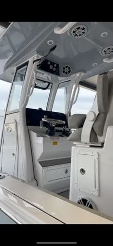 Slide: The Image of Sportsman Masters 267OE Bay Boat 2024 - 18