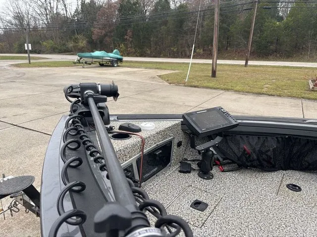 Slide: The Image of Tracker Targa™ V-20 WT 2016 - 11