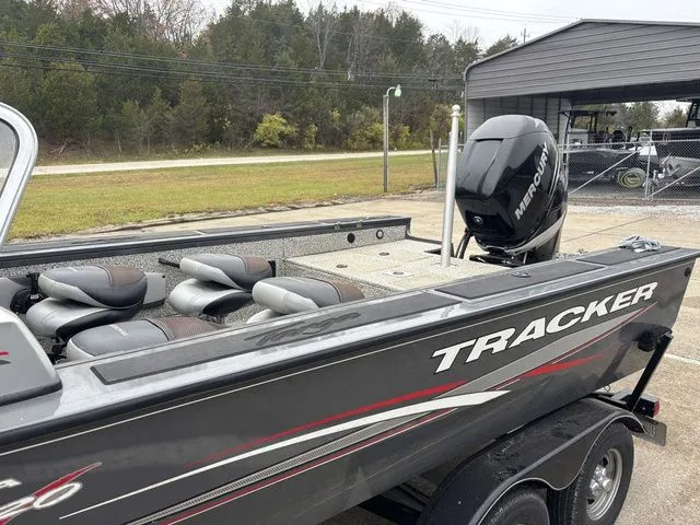 Slide: The Image of Tracker Targa™ V-20 WT 2016 - 13