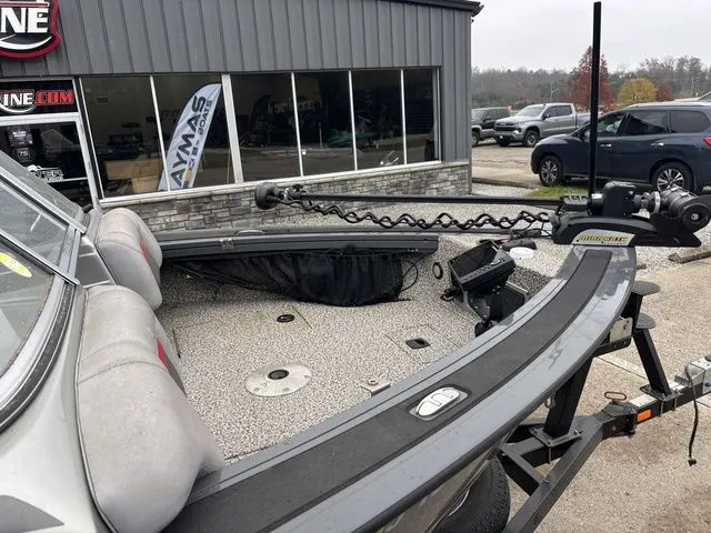 Slide: The Image of Tracker Targa™ V-20 WT 2016 - 7