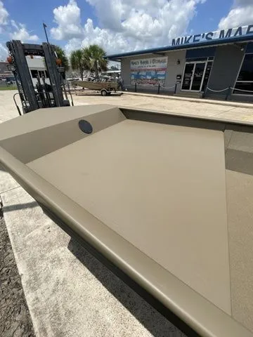 Slide: The Image of G3 Gator Tough 1860 VBW 2025 - 11